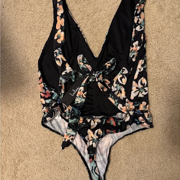 Lulu’s Floral One-Piece Bodysuit - Picture 2 of 5